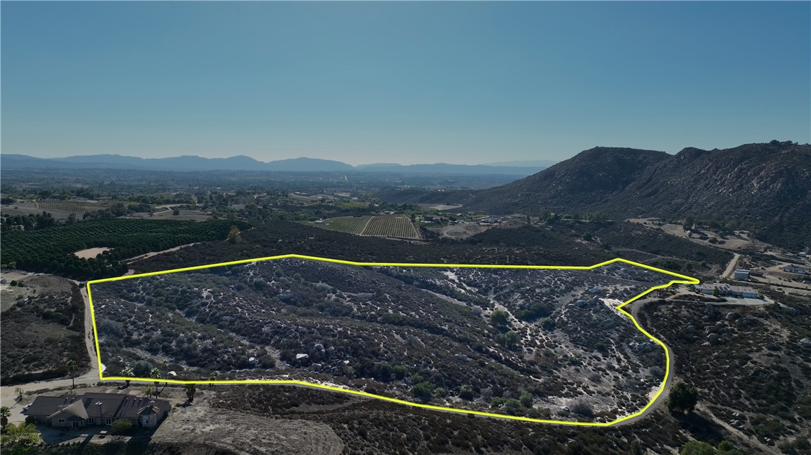 0 Grande Road Temecula, CA 92592 - Photo 8 of 11 a view of a back yard with a lake view