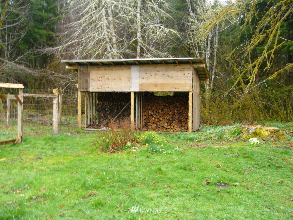 411 Grant Road Beaver, WA 98305 - Photo 3 of 10 Gallery Image 3