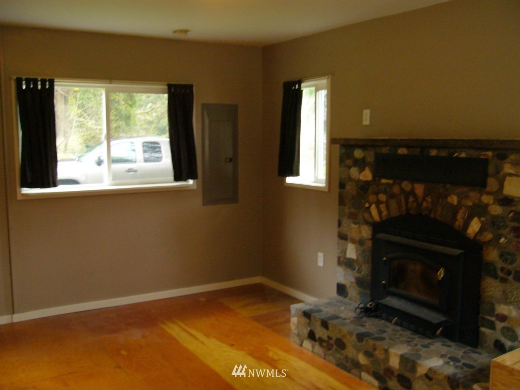 411 Grant Road Beaver, WA 98305 - Photo 5 of 10 Gallery Image 5