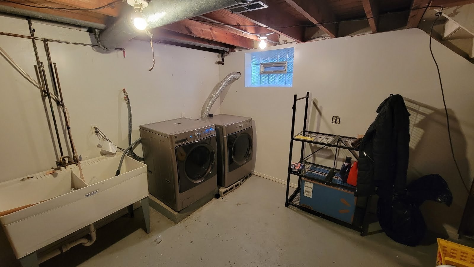 1400 Gardner Road Westchester, IL 60154 - Photo 10 of 12 a utility room with dryer and washer
