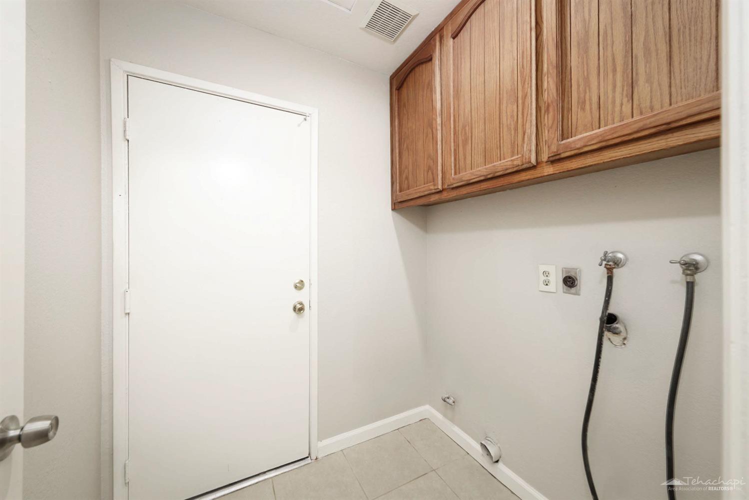 20420 Dawn Avenue Tehachapi, CA 93561 - Photo 11 of 12 dawn12