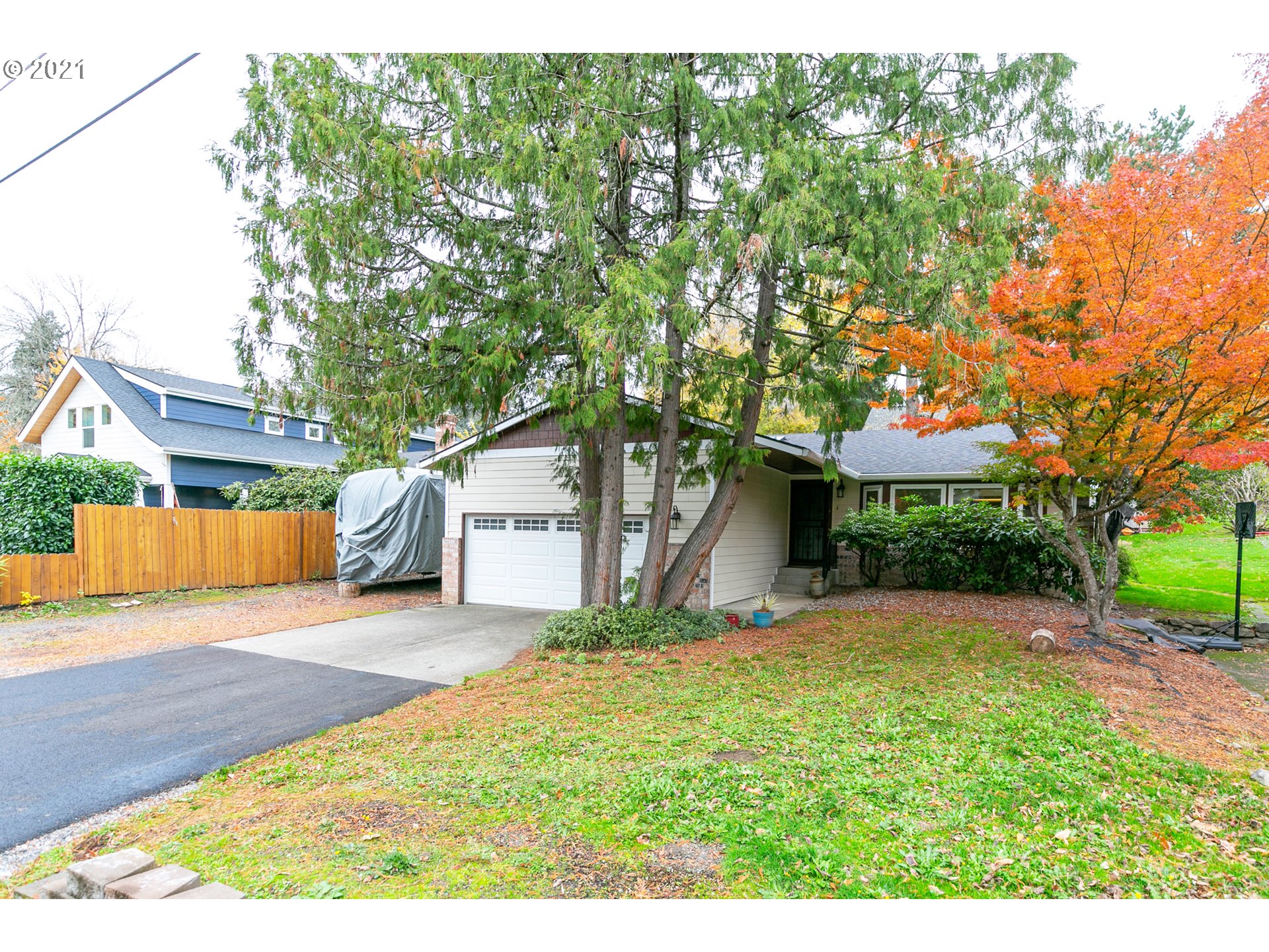 3545 Southwest Carson Street Portland, OR 97219 - Photo 1 of 32 Gallery Image 1