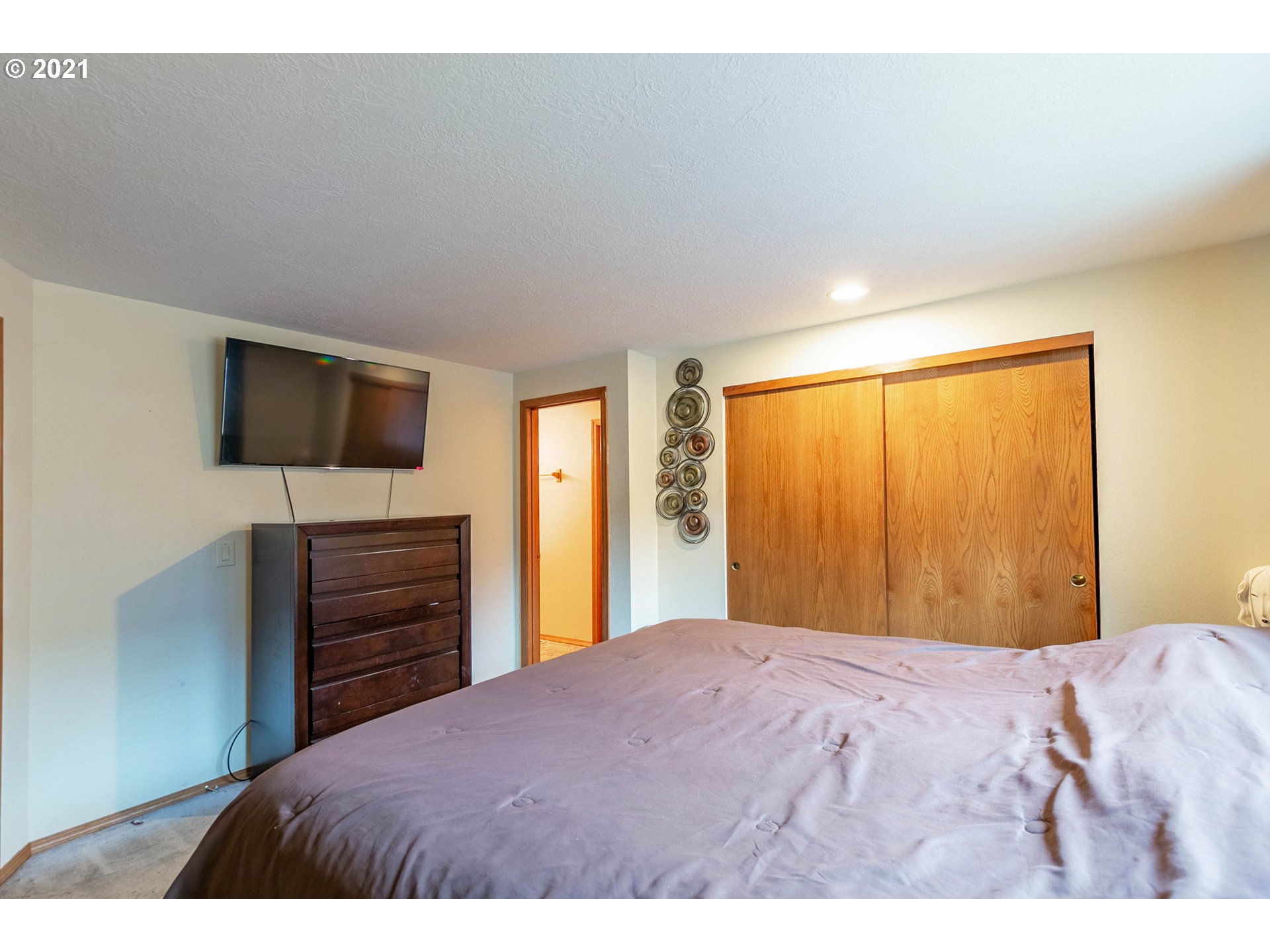 3545 Southwest Carson Street Portland, OR 97219 - Photo 16 of 32 Gallery Image 16
