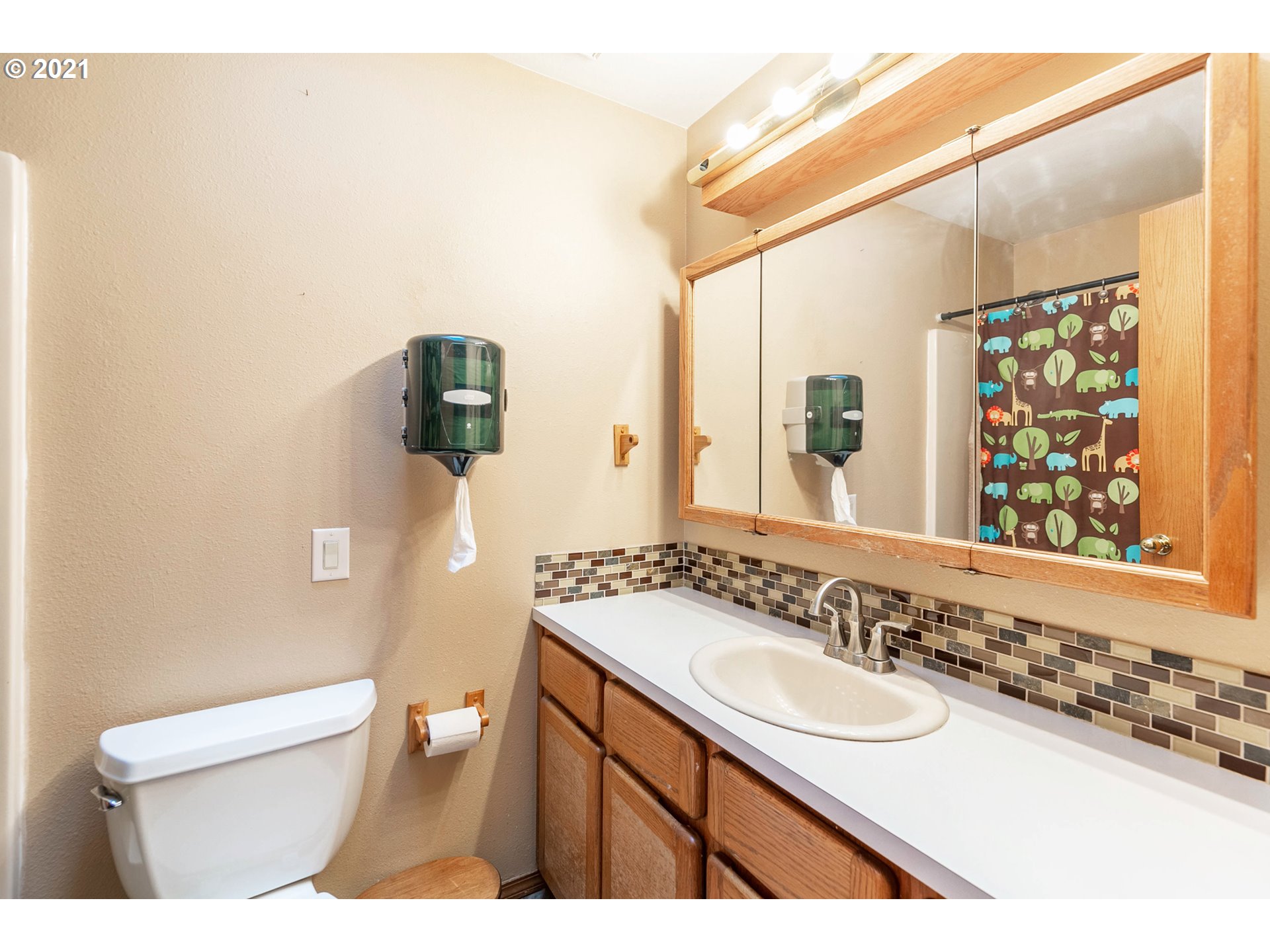 3545 Southwest Carson Street Portland, OR 97219 - Photo 20 of 32 Gallery Image 20