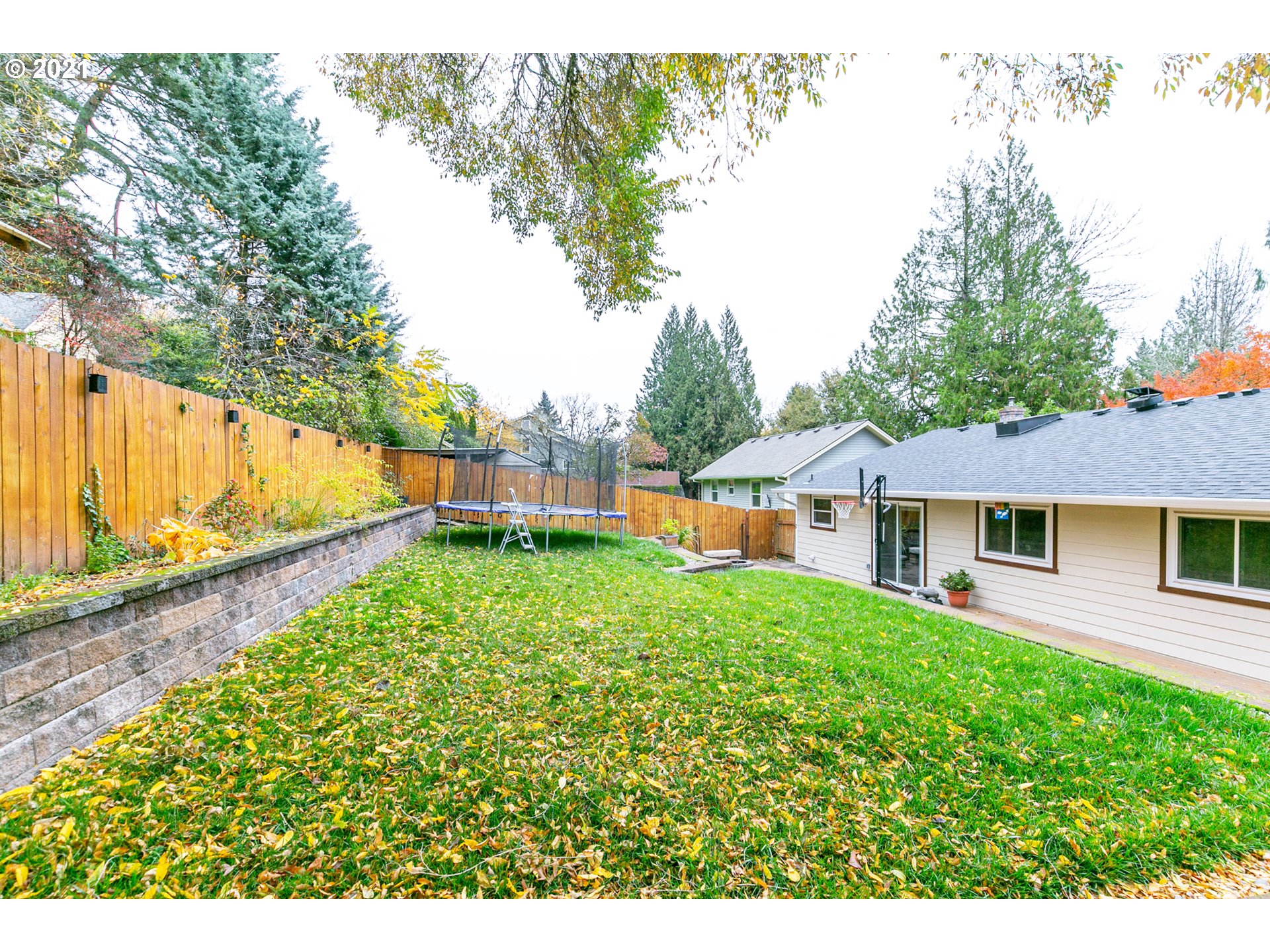 3545 Southwest Carson Street Portland, OR 97219 - Photo 24 of 32 Gallery Image 24