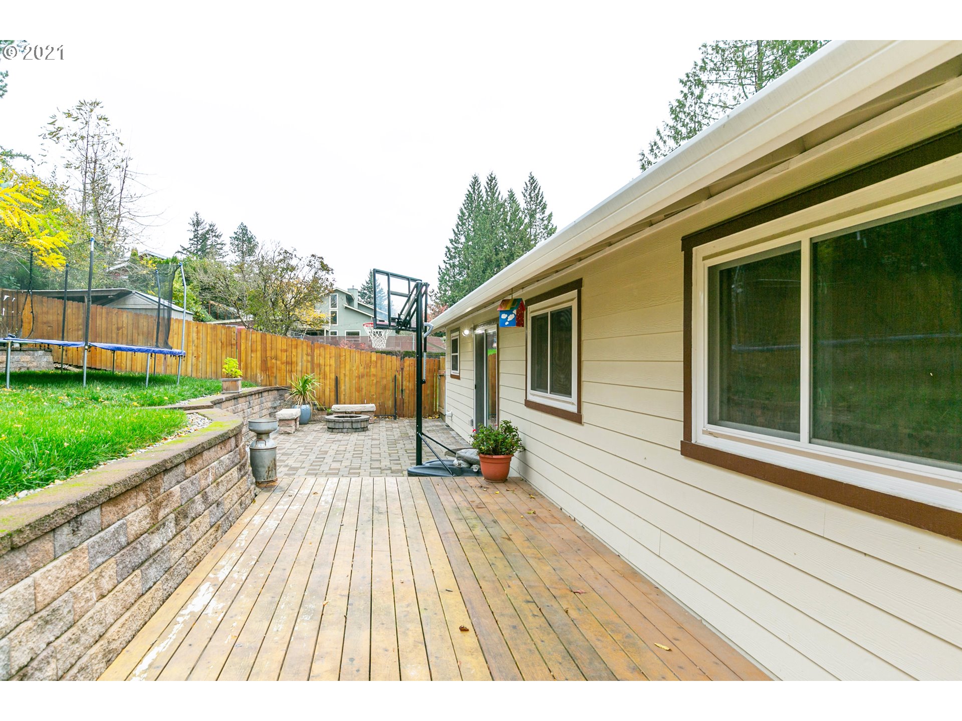 3545 Southwest Carson Street Portland, OR 97219 - Photo 27 of 32 Gallery Image 27