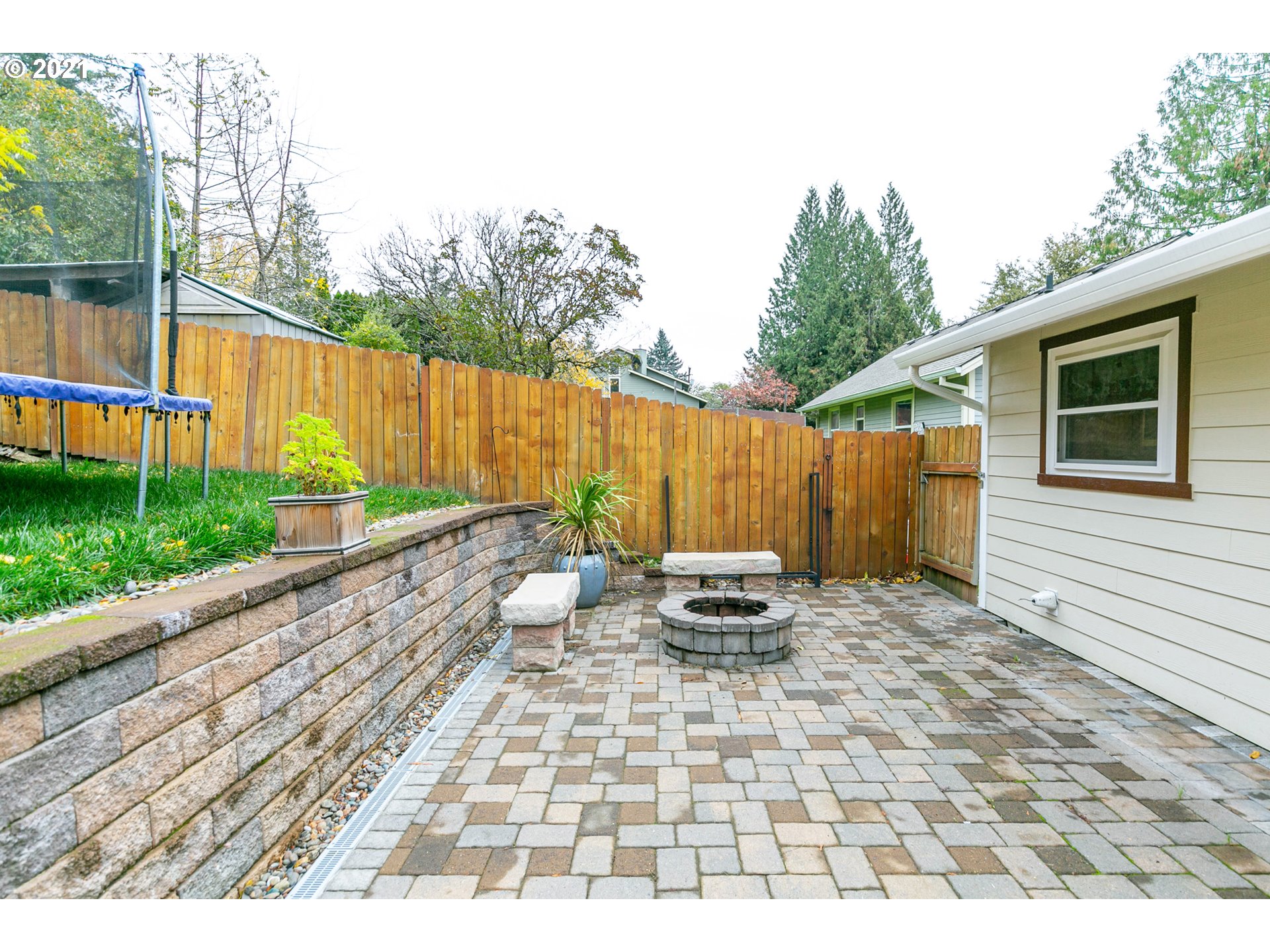 3545 Southwest Carson Street Portland, OR 97219 - Photo 31 of 32 Gallery Image 31