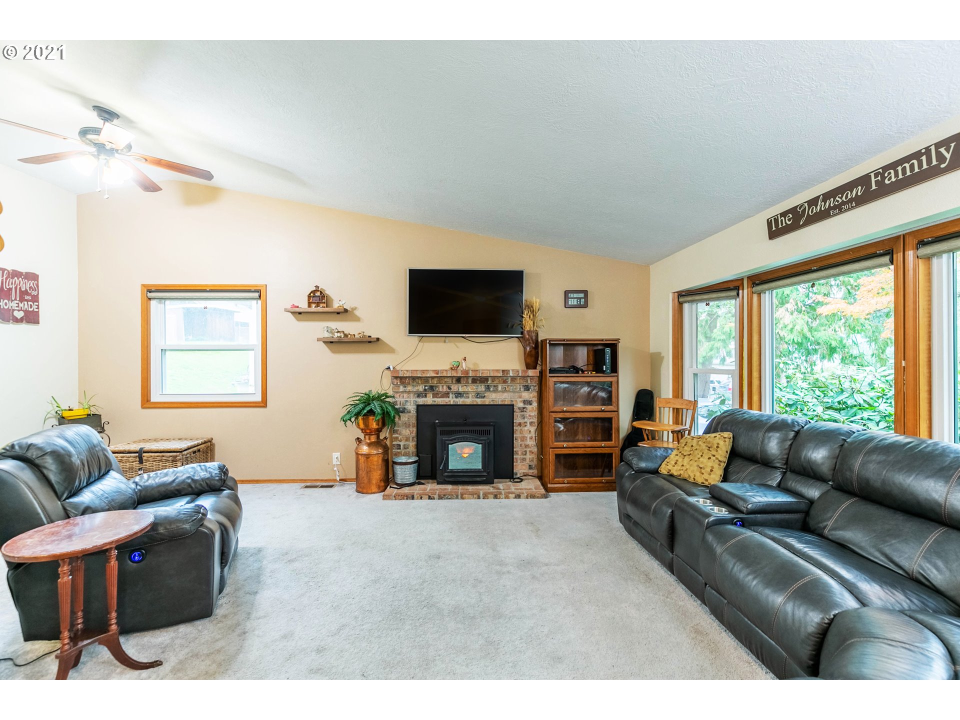3545 Southwest Carson Street Portland, OR 97219 - Photo 5 of 32 Gallery Image 5