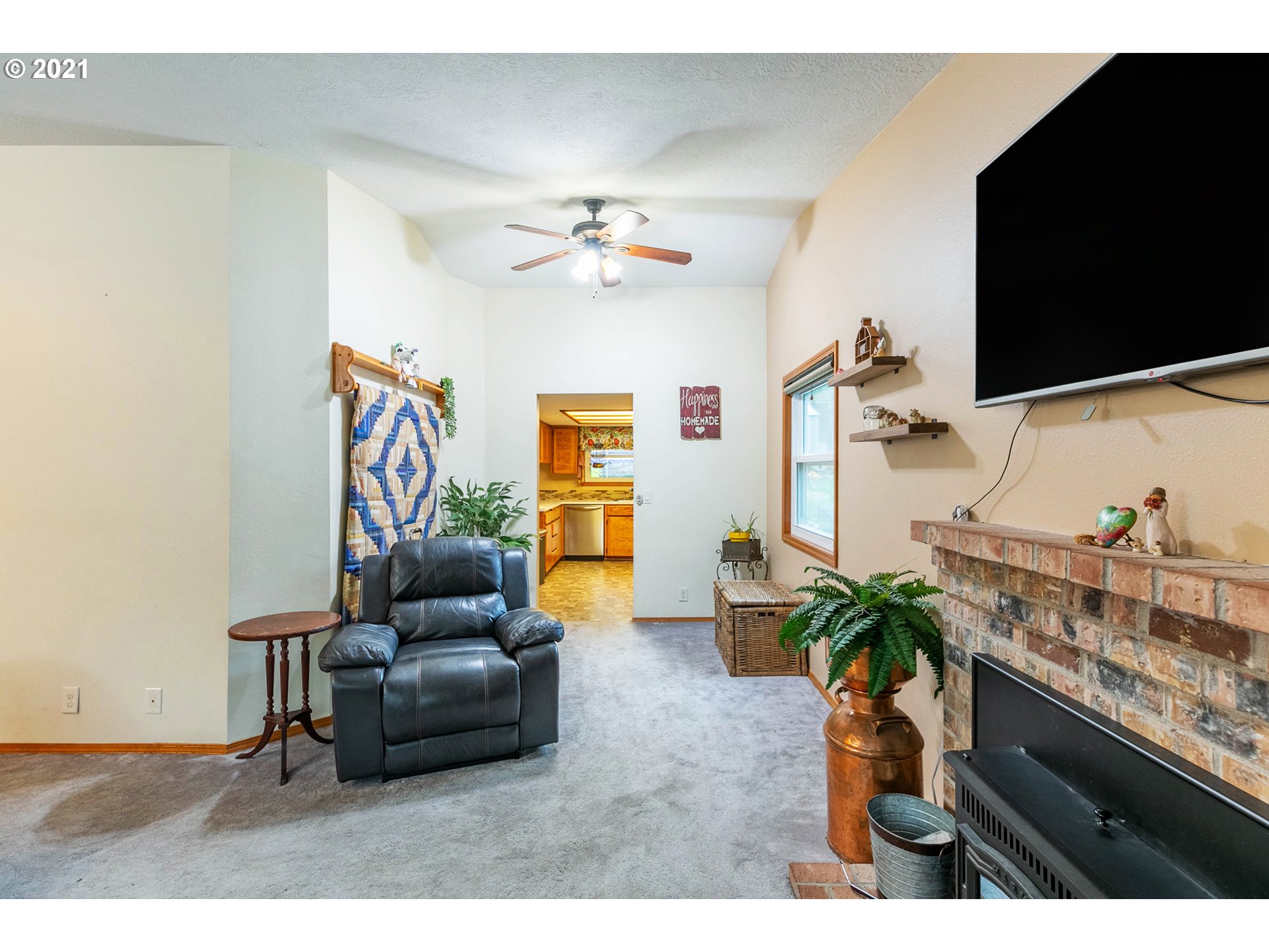 3545 Southwest Carson Street Portland, OR 97219 - Photo 7 of 32 Gallery Image 7