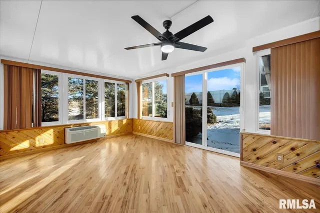 $329,000 | 12 Lakeview Drive, Groveland, IL 61535