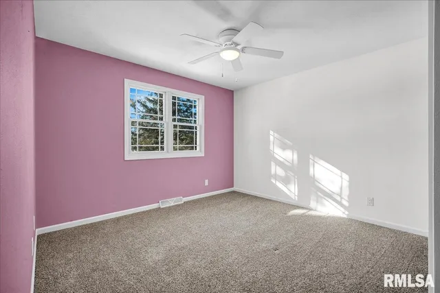 $329,000 | 12 Lakeview Drive, Groveland, IL 61535