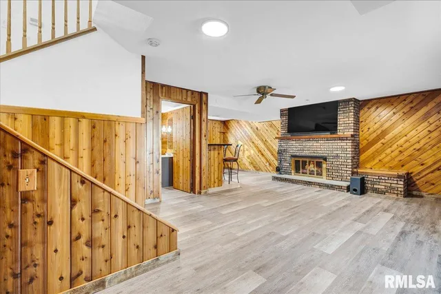 $329,000 | 12 Lakeview Drive, Groveland, IL 61535