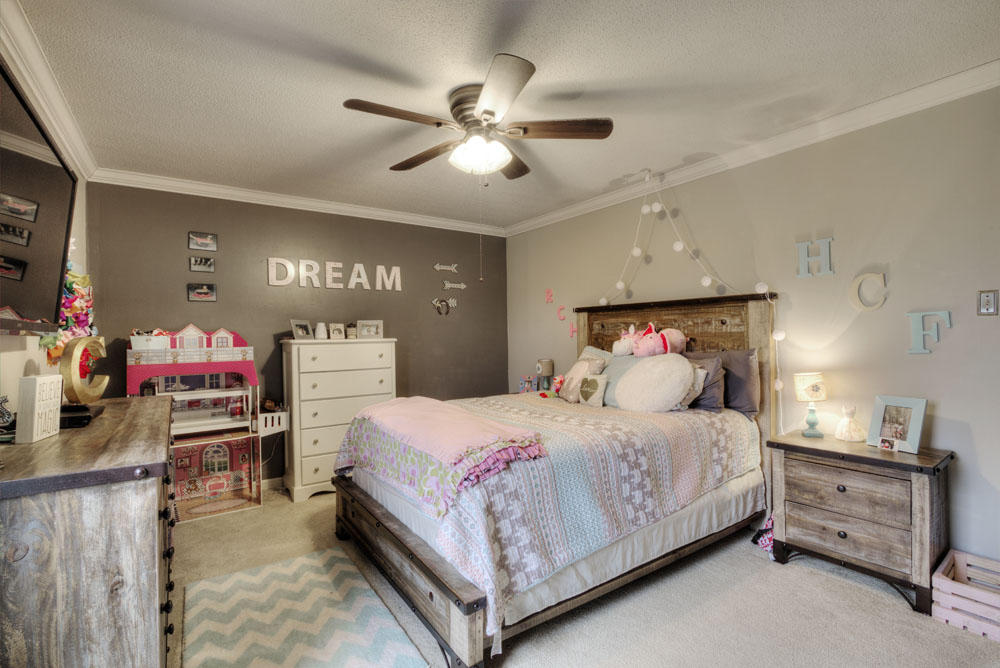 310 South Apache Road Clinton, TN 37716 - Photo 21 of 36 Master Bedroom 2nd View
