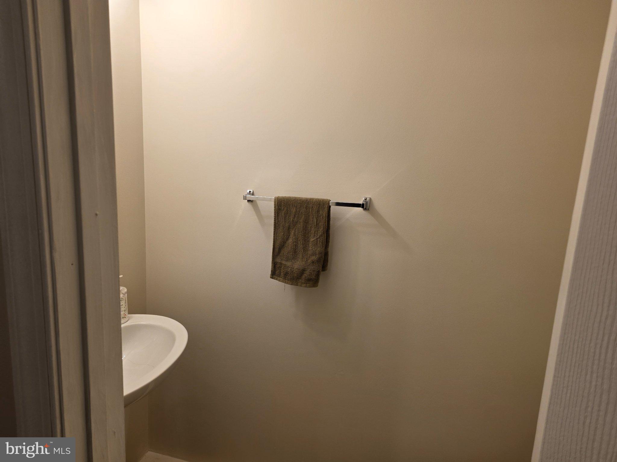 511 Primus Court Frederick, MD 21703 - Photo 29 of 40 Serene and simple bathroom space.