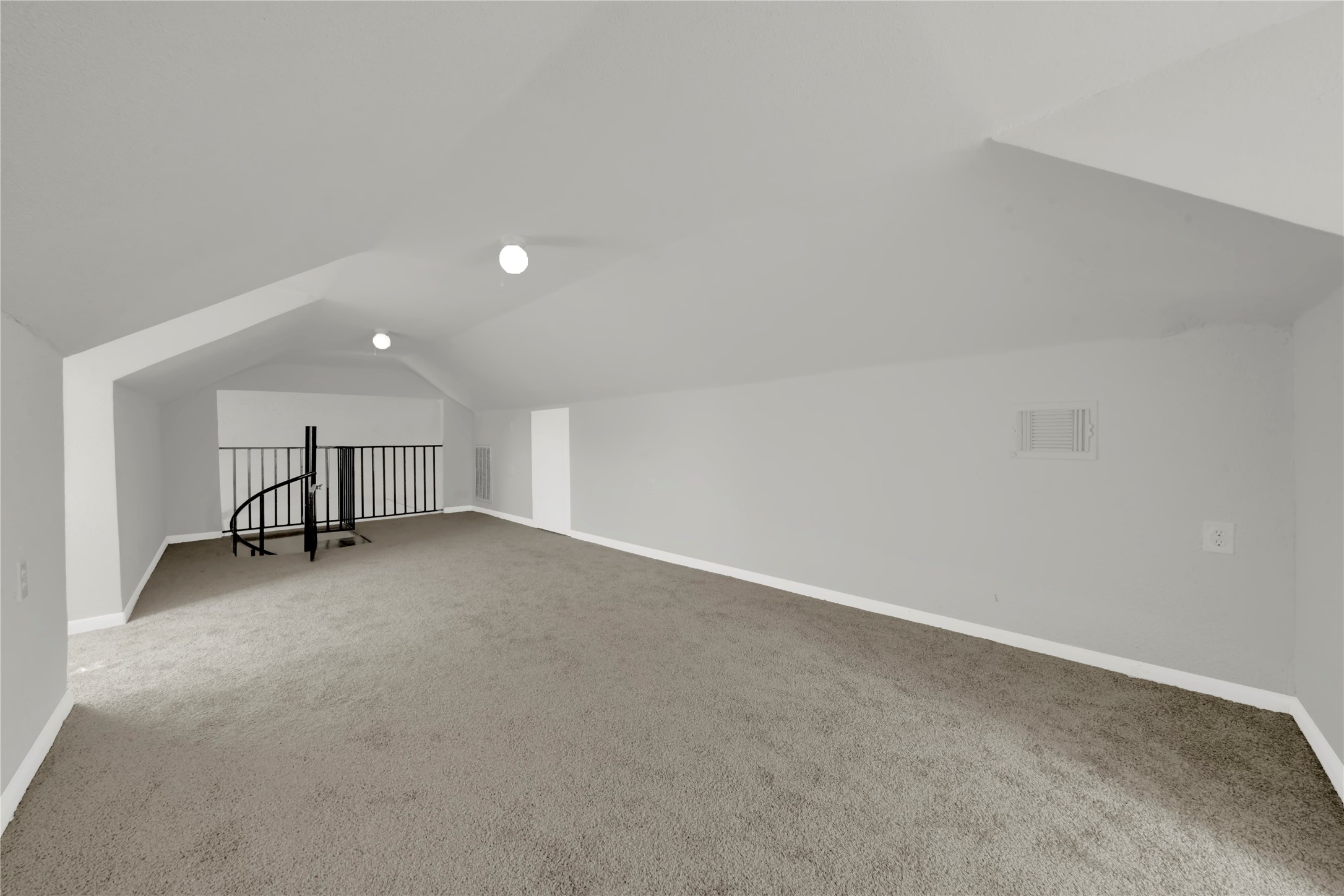 106 Hanover Street Houston, TX 77012 - Photo 21 of 49 a view of empty room
