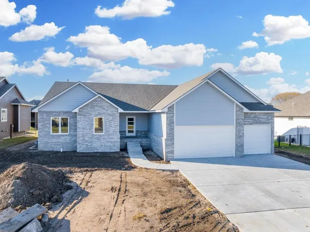 $399,000 | 8419 West Coral Street, Maize, KS 67101
