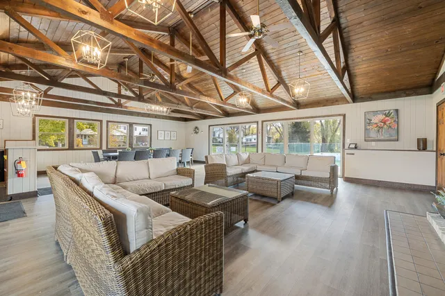 $299,000 | 17849 Nassau Drive, Unit BLDG EC2, Brookfield, WI 53045