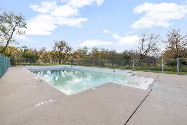 $299,000 | 17849 Nassau Drive, Unit BLDG EC2, Brookfield, WI 53045