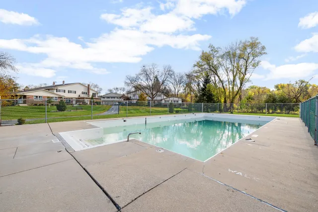 $299,000 | 17849 Nassau Drive, Unit BLDG EC2, Brookfield, WI 53045