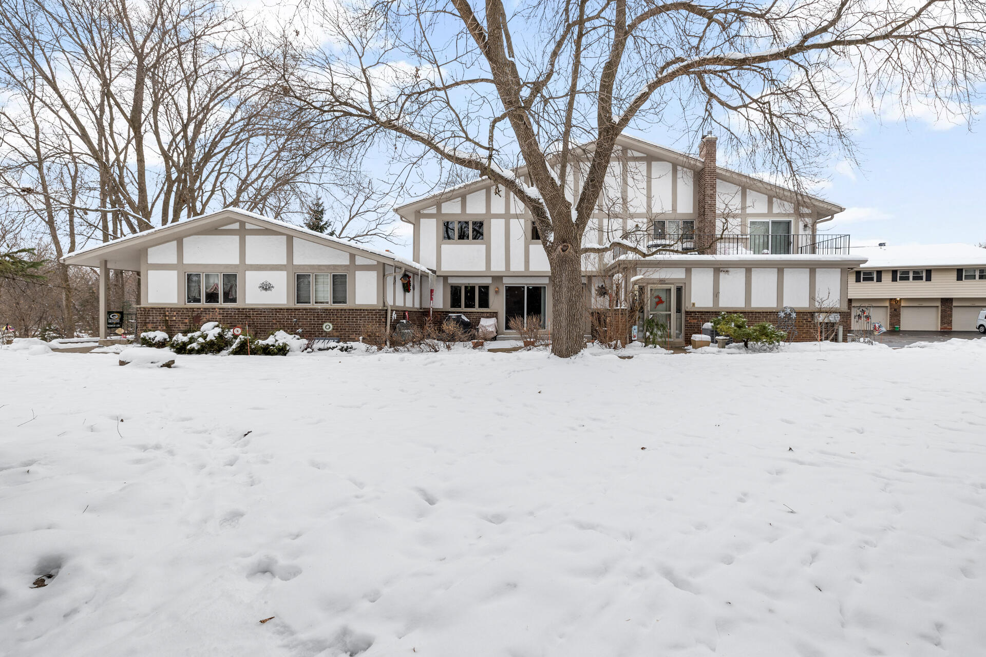 17849 Nassau Drive, Unit BLDG EC2 Brookfield, WI 53045 - Photo 30 of 39 1-Updated_Exterior_17849 Nassau dr.