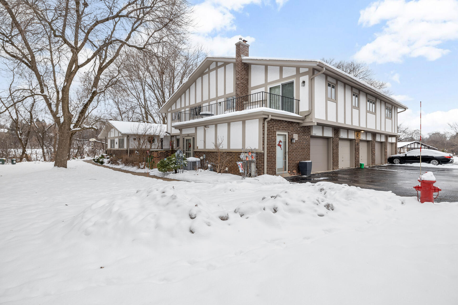 17849 Nassau Drive, Unit BLDG EC2 Brookfield, WI 53045 - Photo 31 of 39 2-Updated_Exterior_17849 Nassau dr.