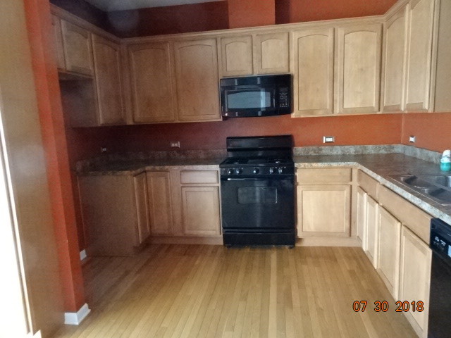 3003 Concord Lane Wadsworth, IL 60083 - Photo 2 of 12