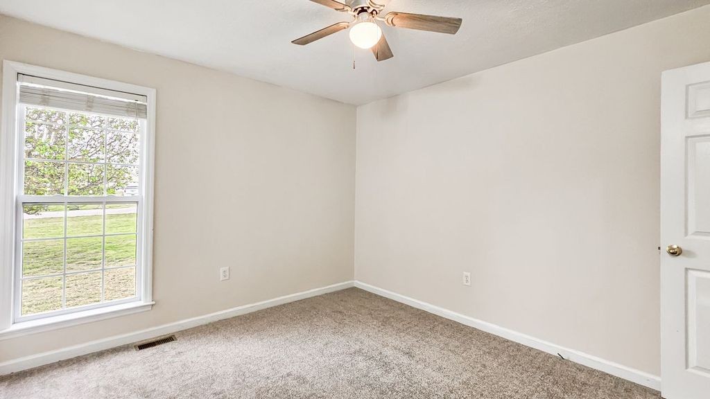 11 Amberwood Road Fayetteville, TN 37334 - Photo 15 of 36 an empty room with a window