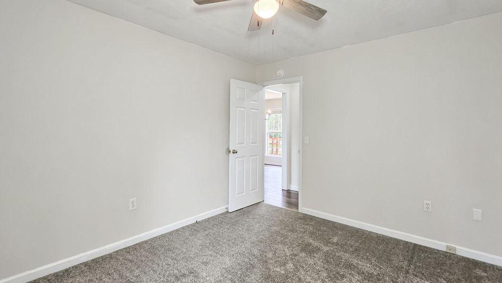 11 Amberwood Road Fayetteville, TN 37334 - Photo 16 of 36 an empty room with a bathroom