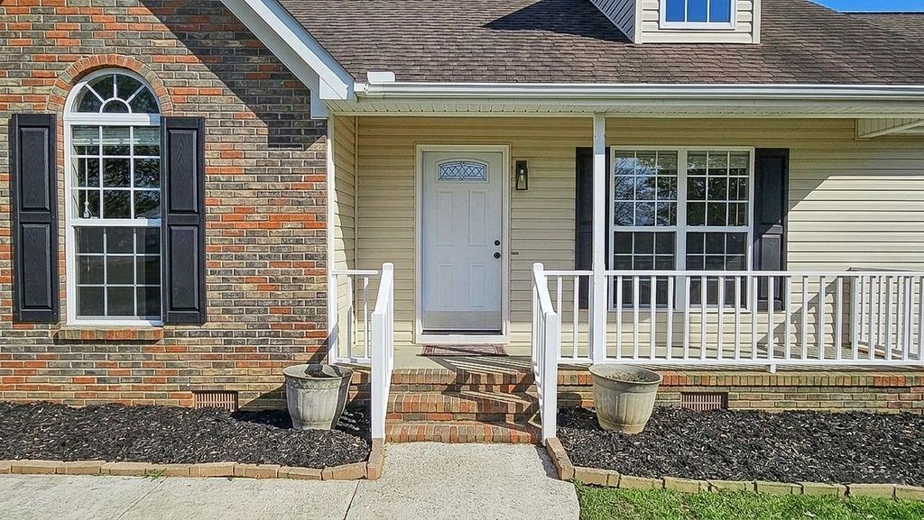 11 Amberwood Road Fayetteville, TN 37334 - Photo 2 of 36 a front view of a house with a yard
