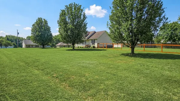 $209,300 | 11 Amberwood Road, Fayetteville, TN 37334