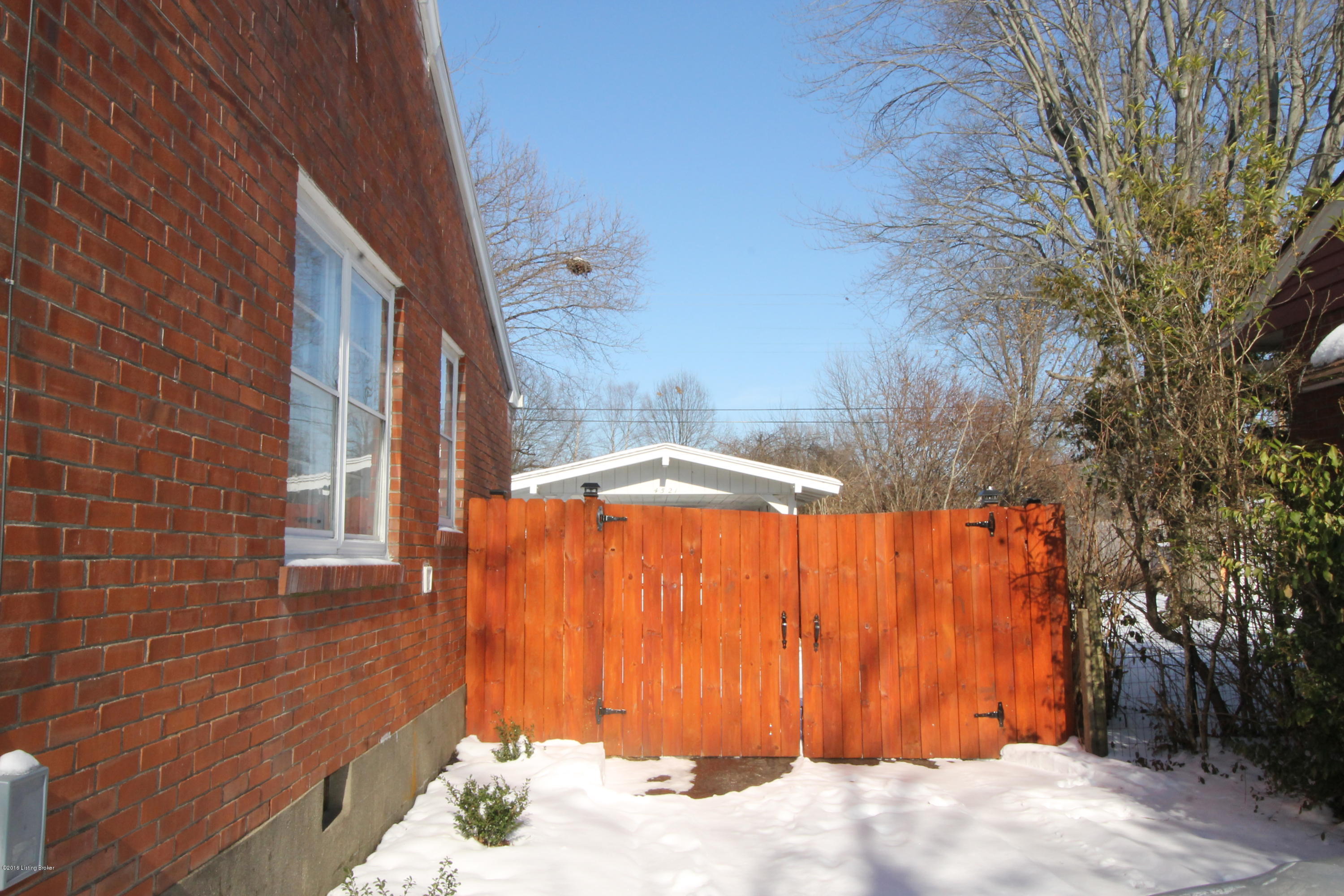 4521 Fox Run Road Louisville, KY 40207 - Photo 27 of 33 IMG_1458