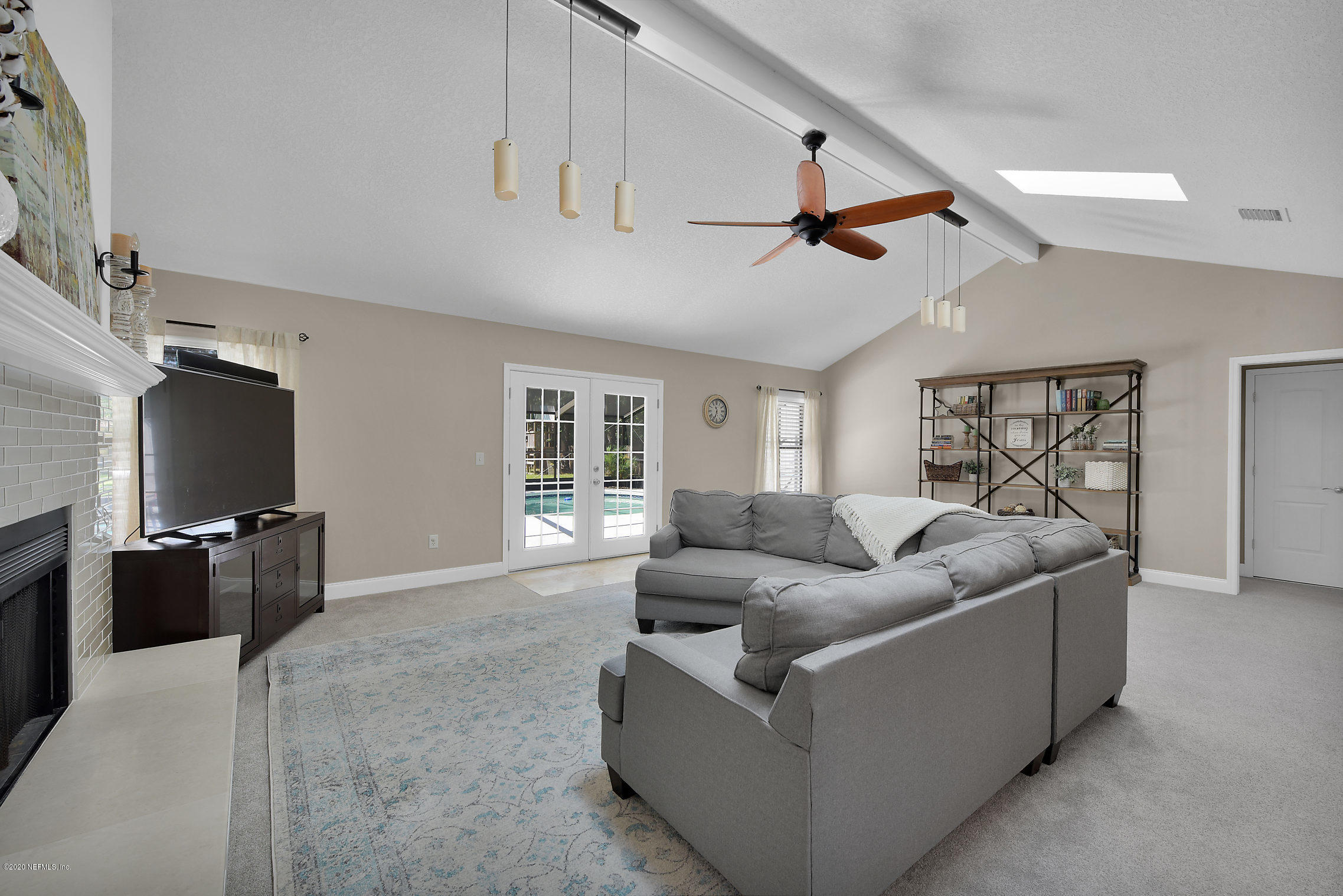 240 West Shores Road Fleming Island, FL 32003 - Photo 14 of 39 Vaulted ceilings