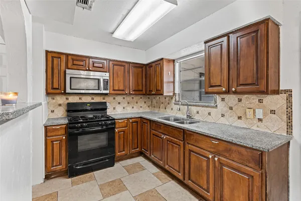 $2,350 | 9104 Glenn Lane, Austin, TX 78753