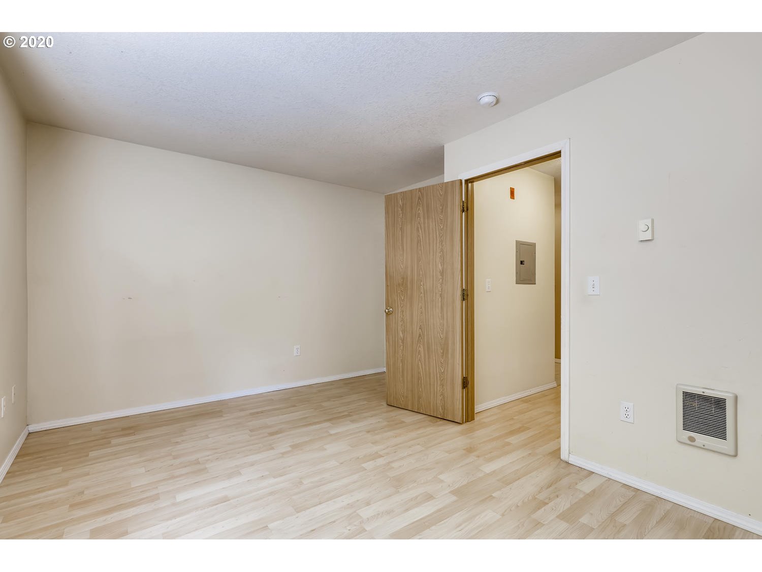10620 Southwest Davies Road, Unit 16 Beaverton, OR 97008 - Photo 15 of 26 Gallery Image 15