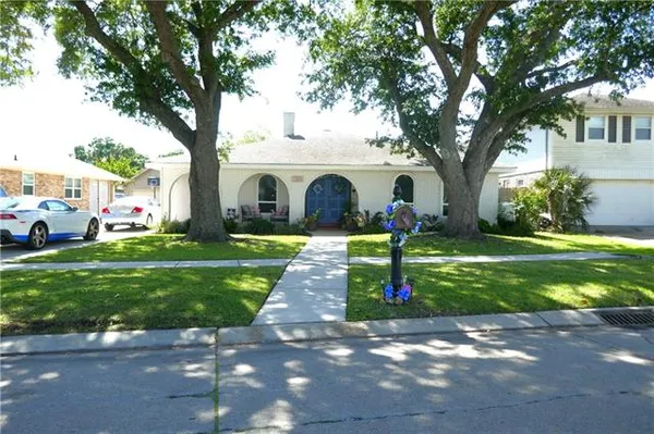 $359,900 | 3349 Antoine Wattigny Boulevard, Kenner, LA 70065