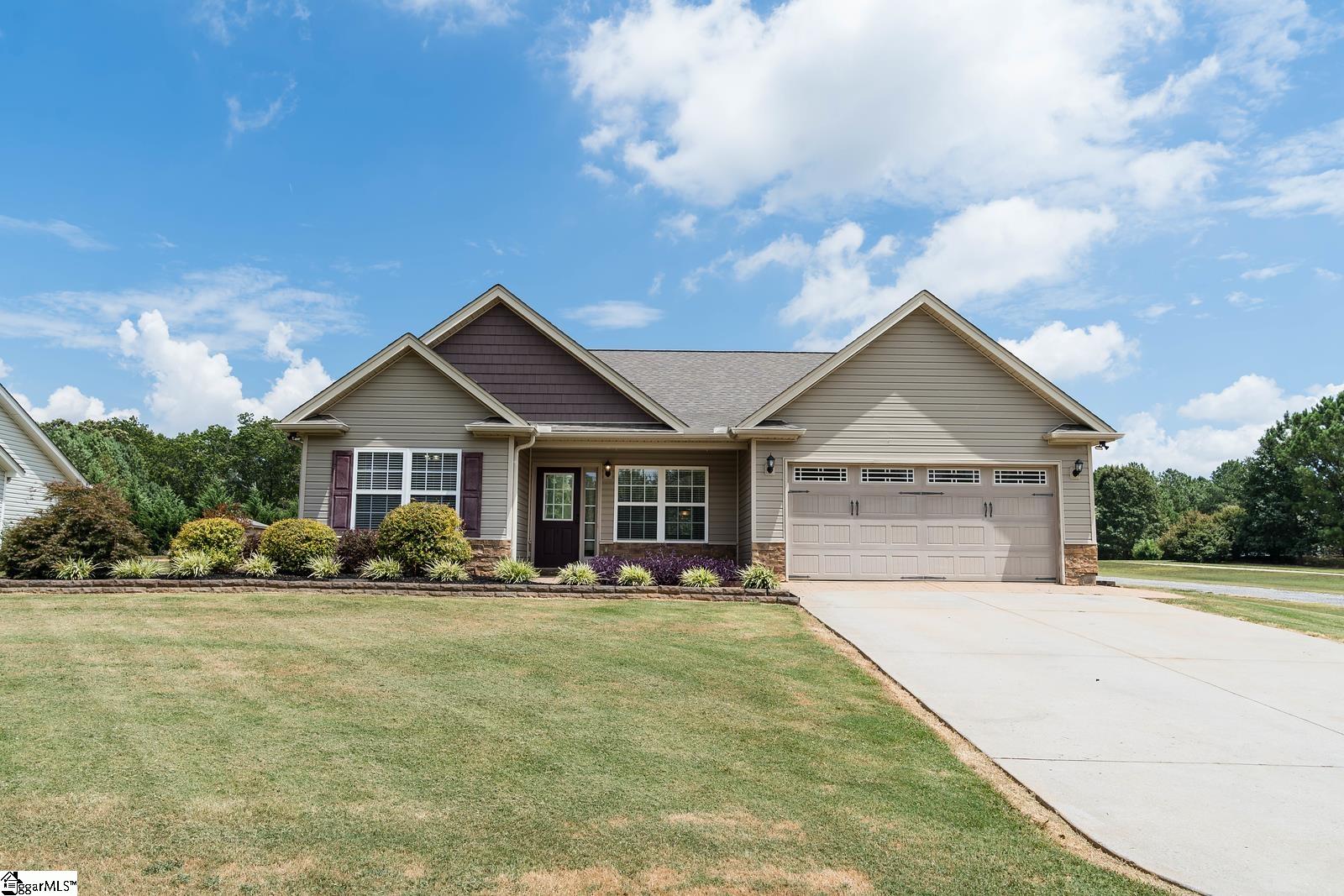 139 Dillard Road Duncan, SC 29334 - Photo 1 of 35 Gallery Image 1