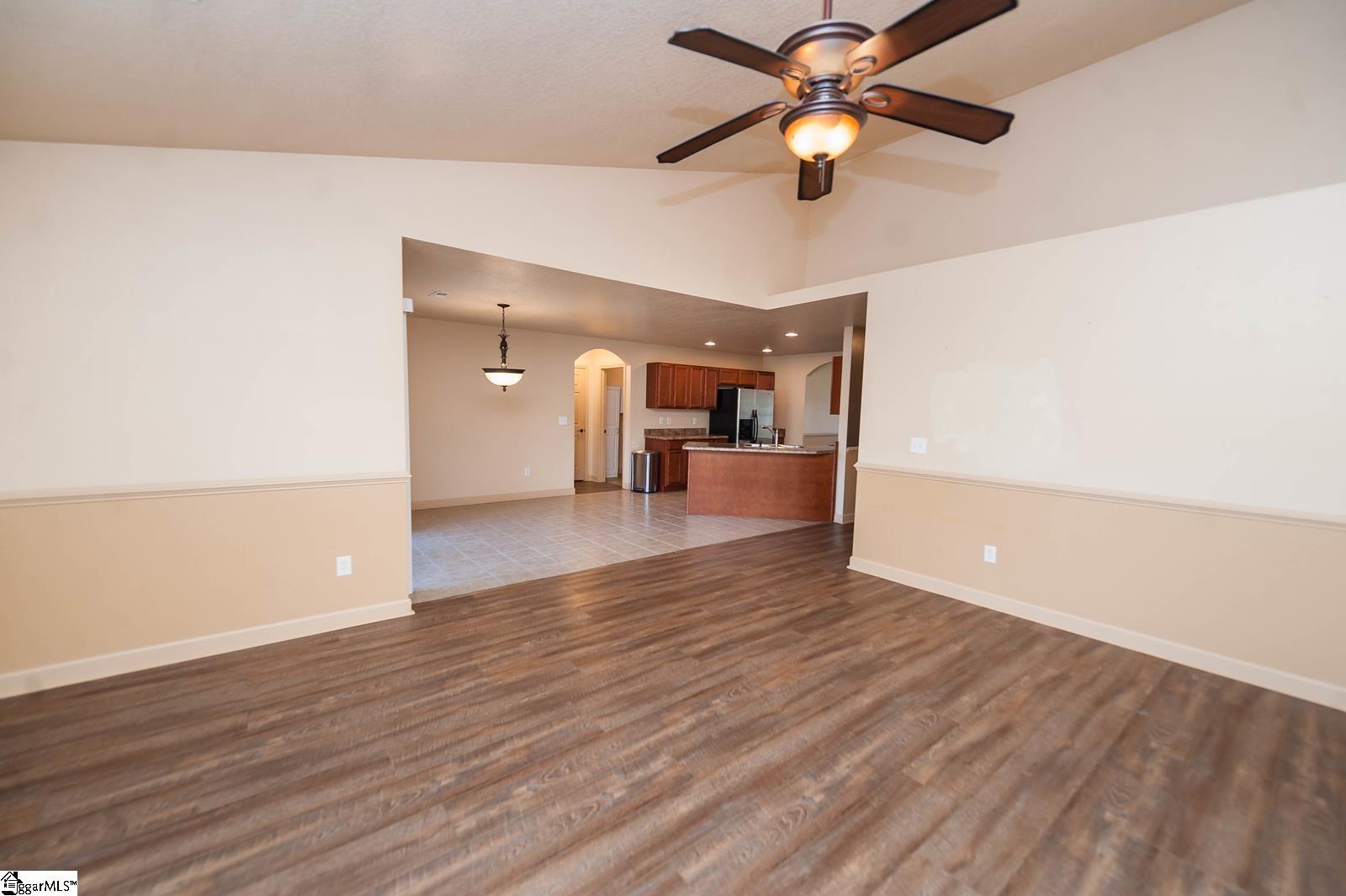 139 Dillard Road Duncan, SC 29334 - Photo 7 of 35 Gallery Image 7