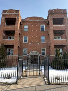 $335,000 | 3737 North Pulaski Road, Unit 3S, Chicago, IL 60641