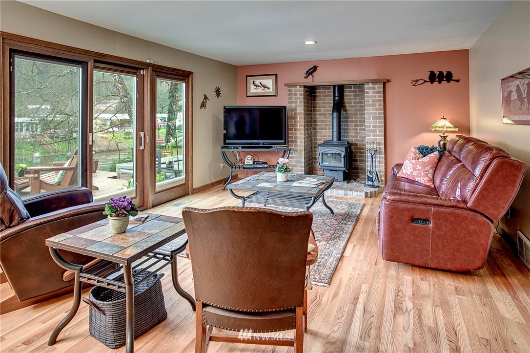 17414 113th Avenue Northeast Bothell, WA 98011 - Photo 13 of 28 Gallery Image 13