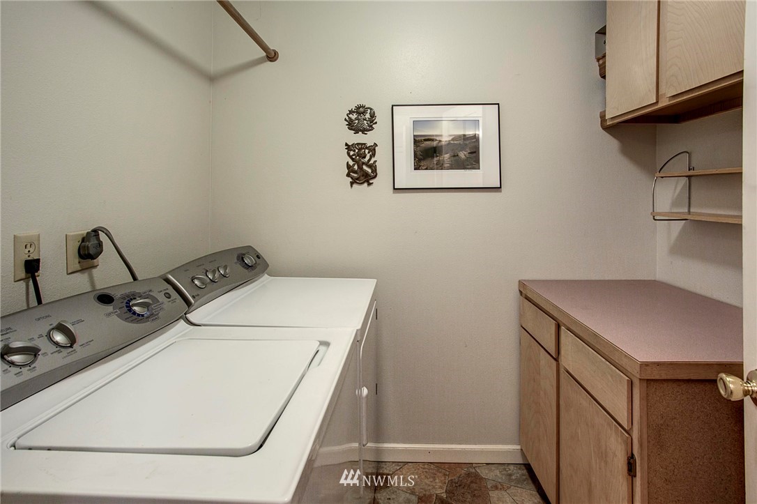 17414 113th Avenue Northeast Bothell, WA 98011 - Photo 19 of 28 Gallery Image 19