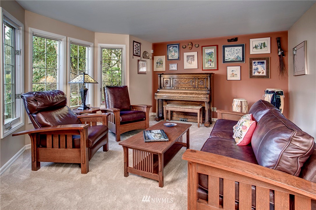 17414 113th Avenue Northeast Bothell, WA 98011 - Photo 3 of 28 Gallery Image 3