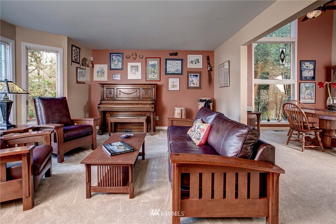 17414 113th Avenue Northeast Bothell, WA 98011 - Photo 5 of 28 Gallery Image 5