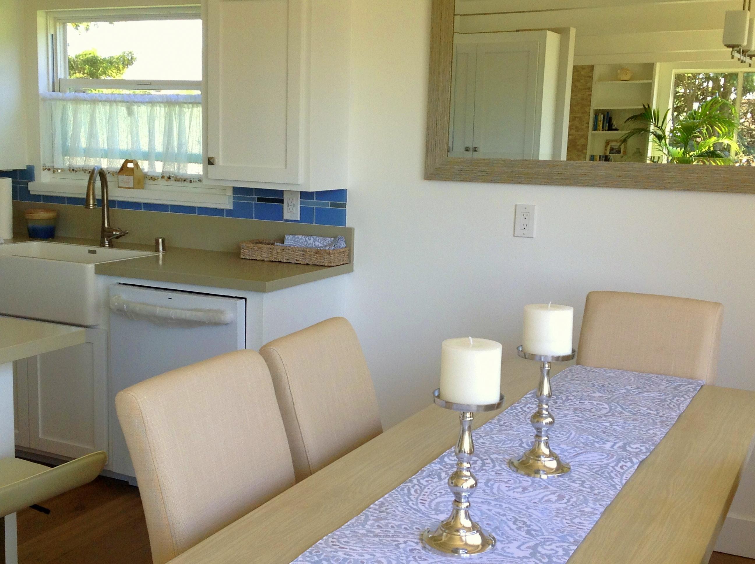 4 Fellowship Circle Santa Barbara, CA 93109 - Photo 13 of 27 a living room with furniture and a window