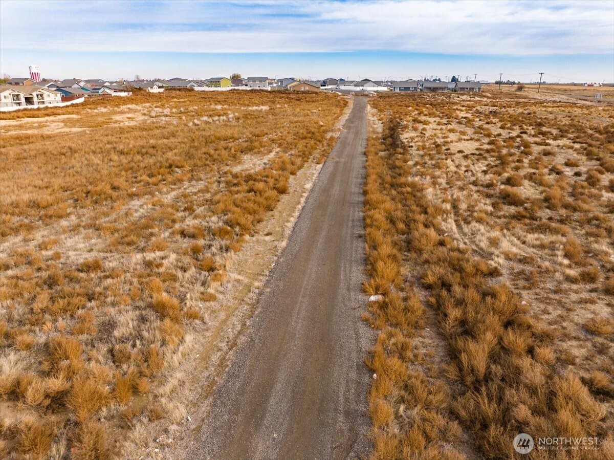 1295 South 7th Avenue Othello, WA 99344 - Photo 2 of 15