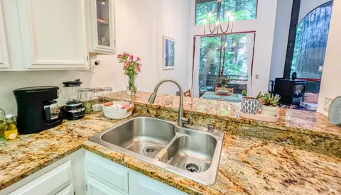 $390,000 | 17239 Verba Lane, Guerneville, CA 95446