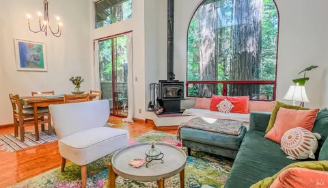 $390,000 | 17239 Verba Lane, Guerneville, CA 95446