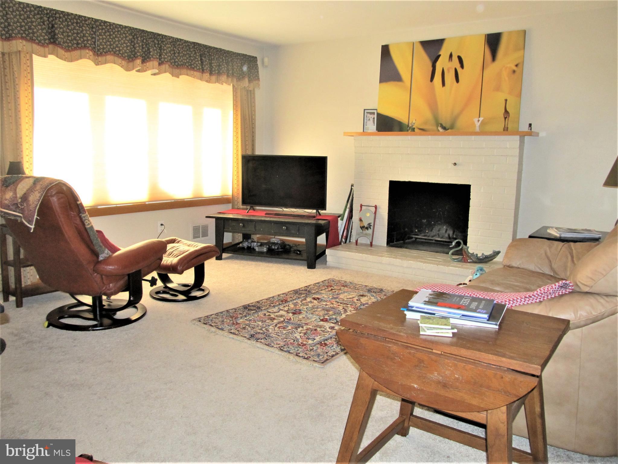 405 Homewood Road Linthicum Heights, MD 21090 - Photo 4 of 44 Gallery Image 4