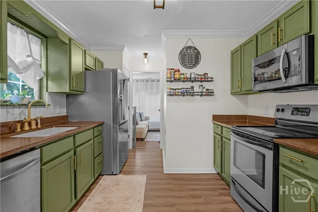 $319,999 | 413 Auburn Road, Glennville, GA 30427