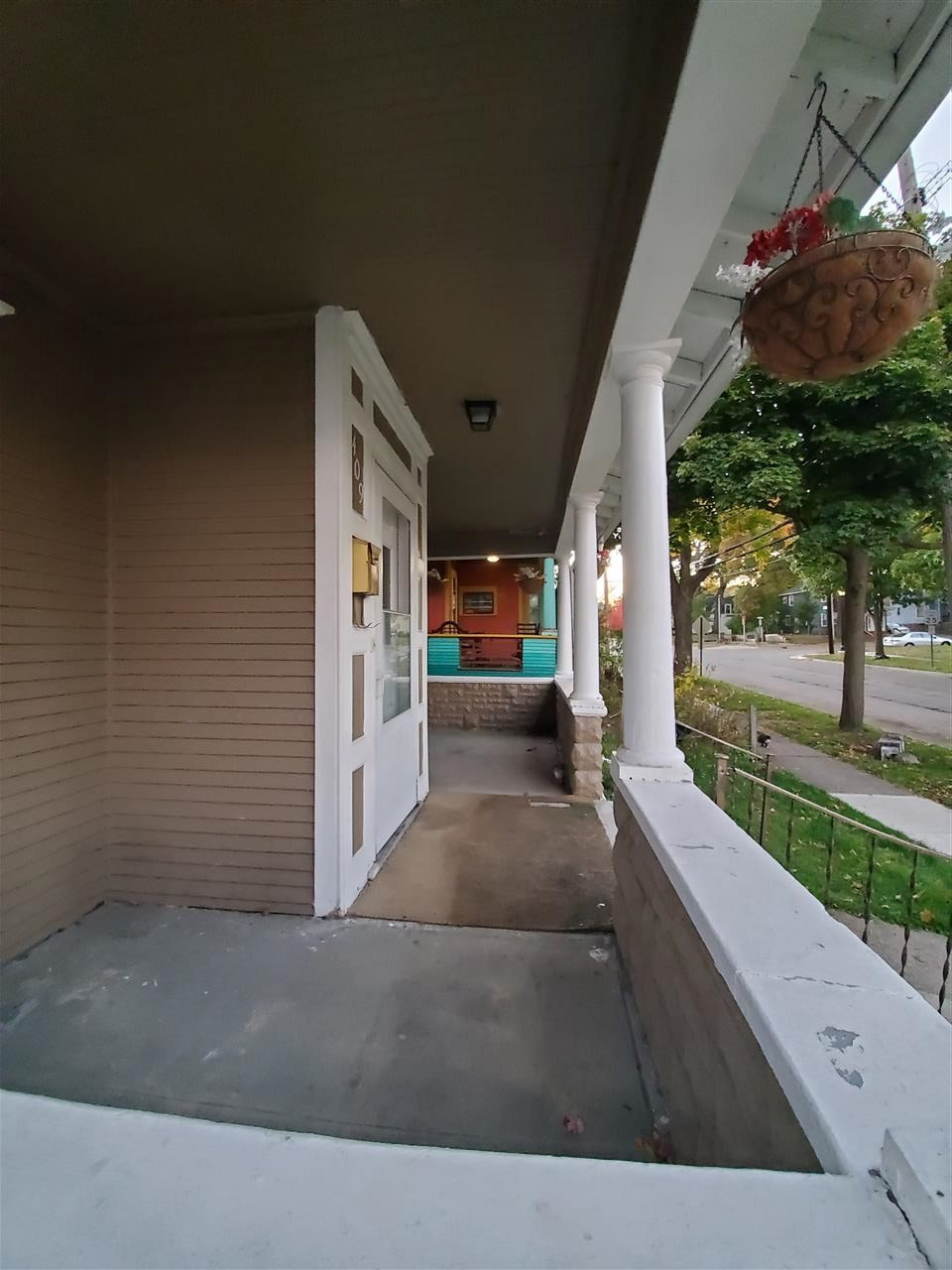 409 West Franklin Street Jackson, MI 49201 - Photo 4 of 22 Photo 4