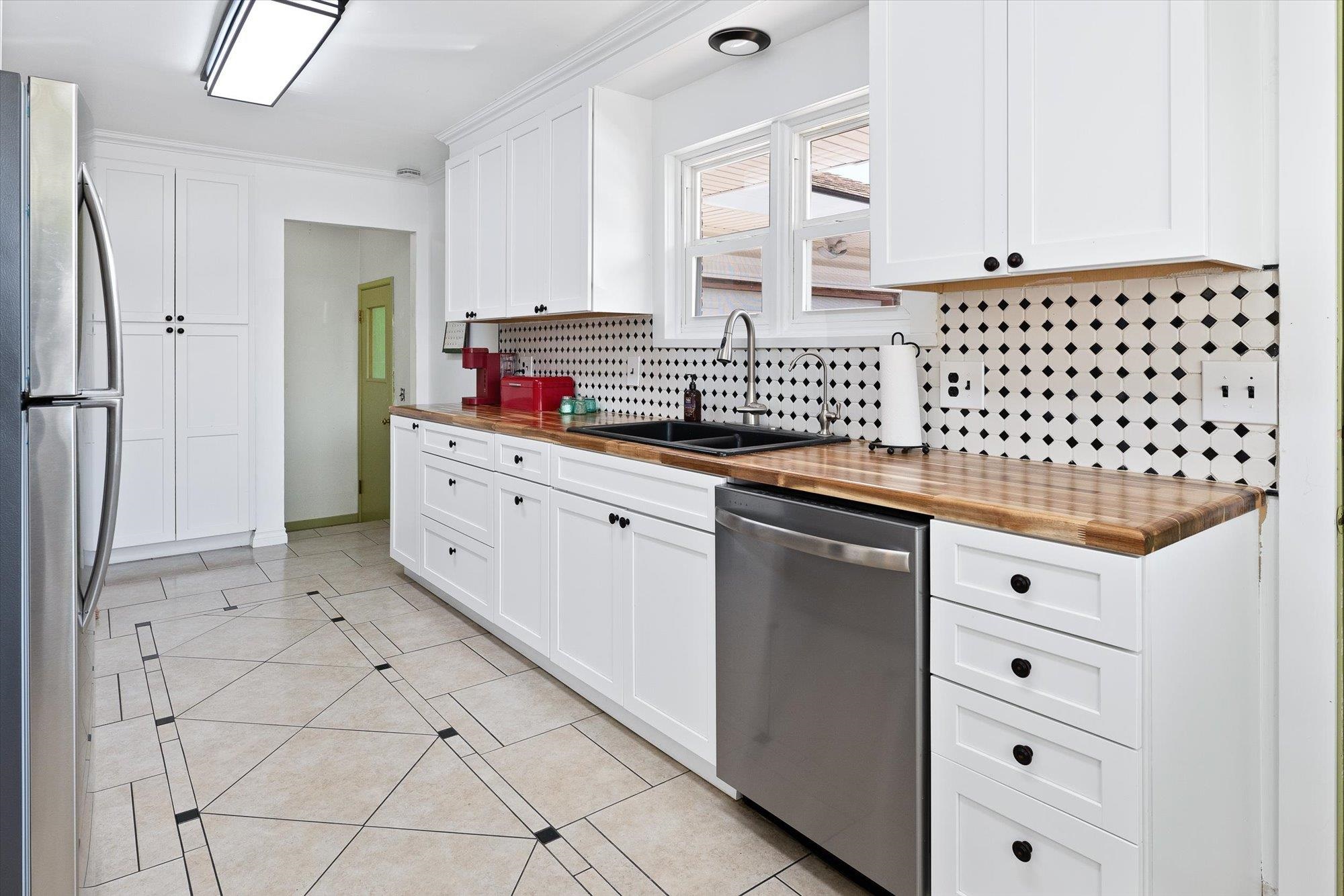 2502 Ella Road Spokane, WA 99212 - Photo 9 of 35